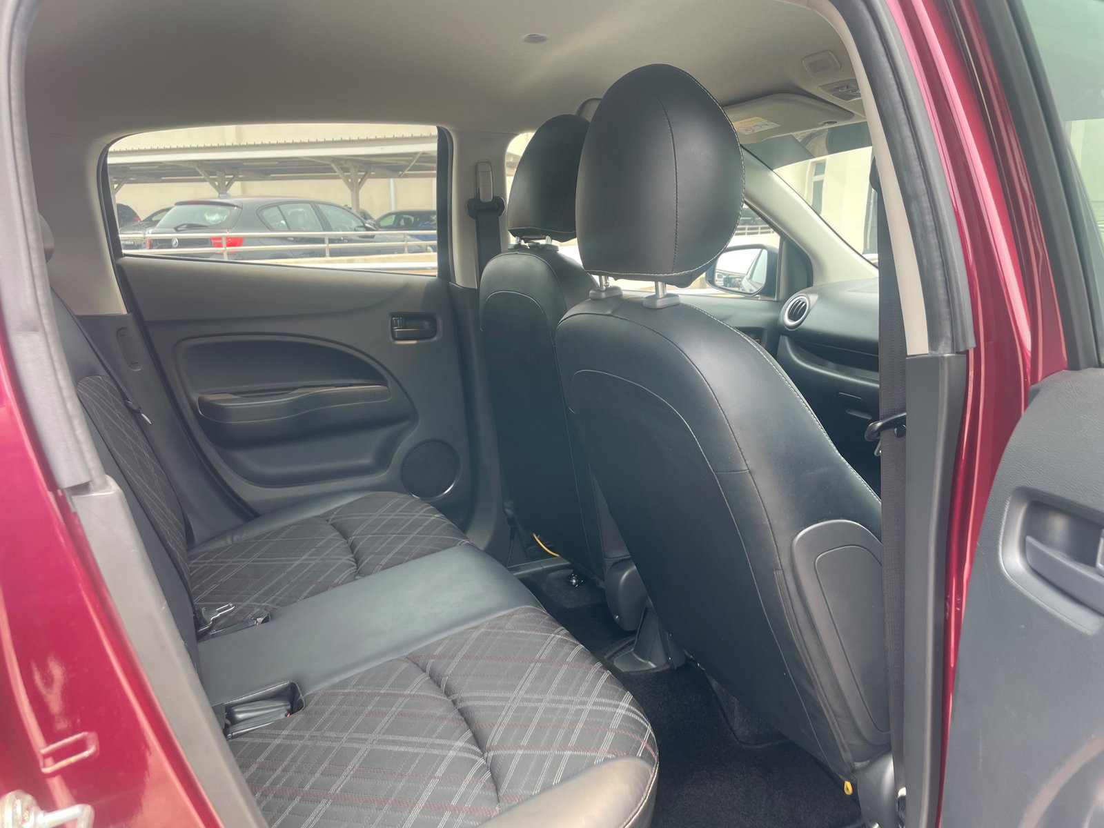 Mitsubishi Space Star 1.2 photo 8